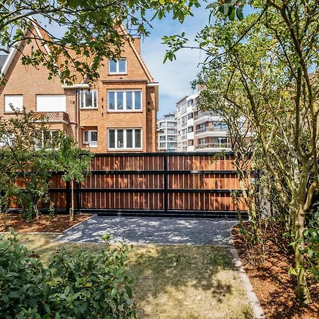 In With Sunny Garden, Cleaning Included Villa *