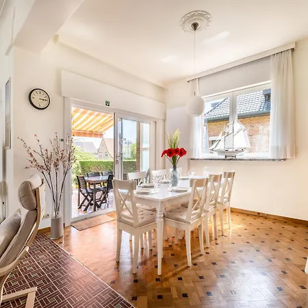 Villa In With Sunny Garden, Cleaning Included *