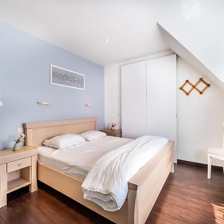 Villa In With Sunny Garden, Cleaning Included